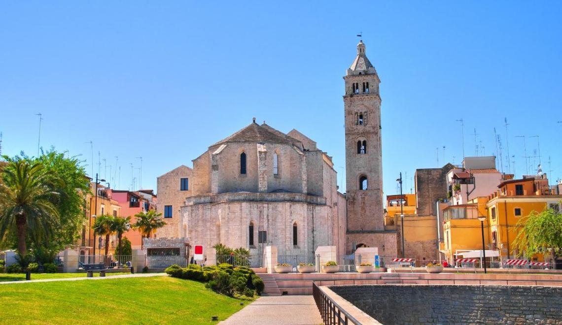 Centro Storico Redmood House A 5 Min Dal Mare, Breakfast, Aria Condizionata, Wi-Fi E Netflix Leilighet Barletta Eksteriør bilde